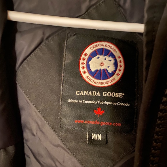 Canada Goose Montebello Parka Size Medium - Picture 6 of 11